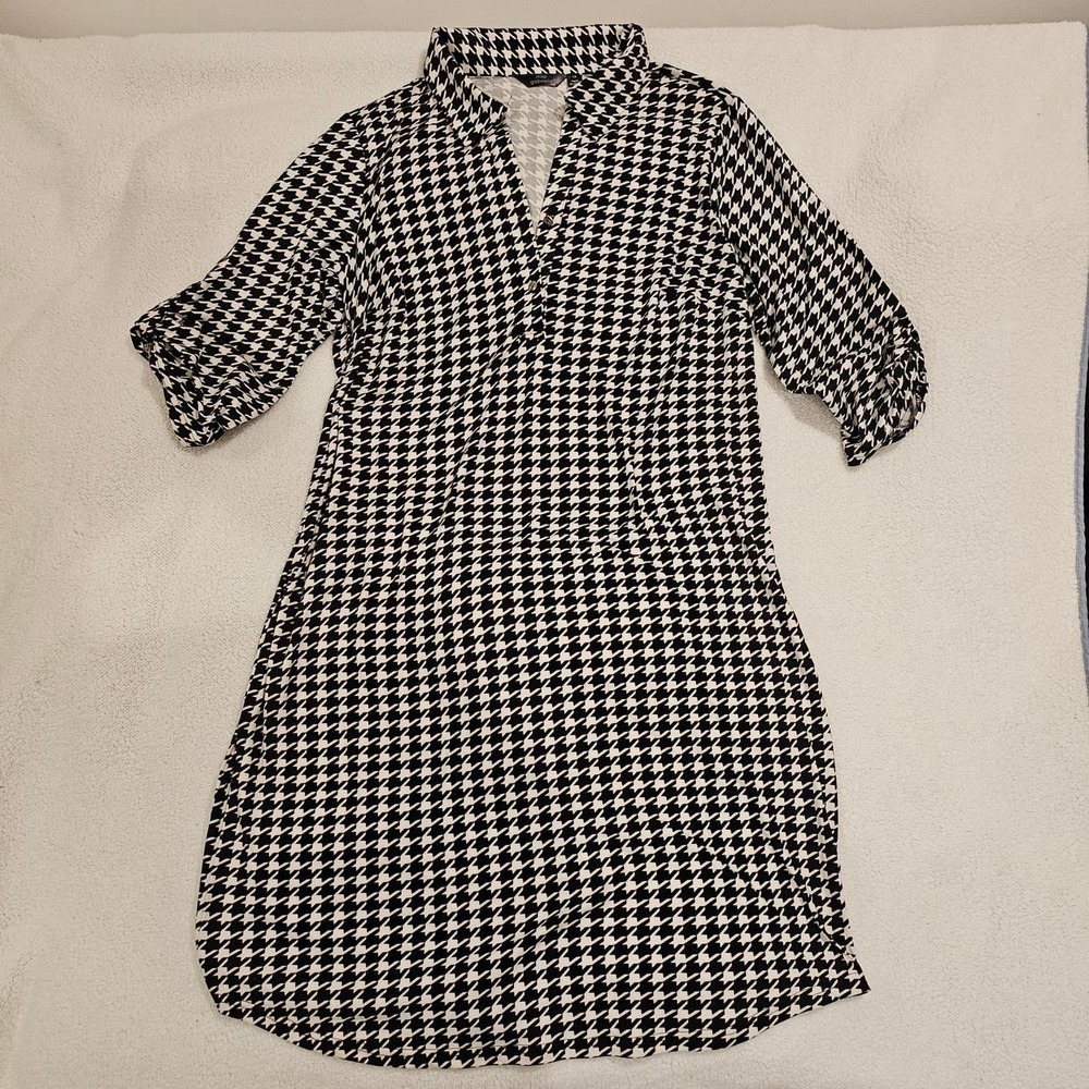 Mlle Gabrielle black and white collared houndstooth dress in size 1X
